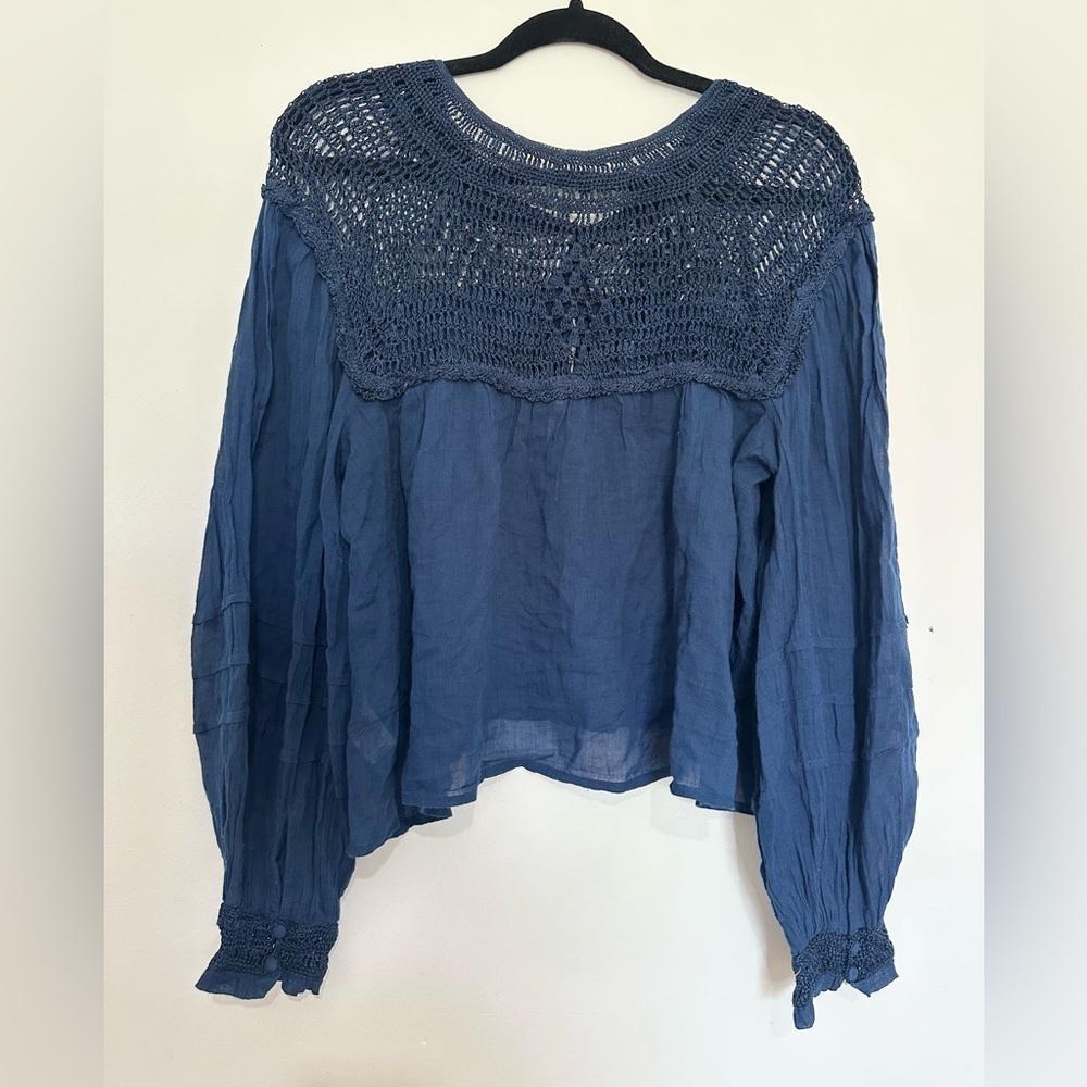 Free People Women's XS Navy Peasant Blouse Hippie Long Sleeve Crochet Top  Boho